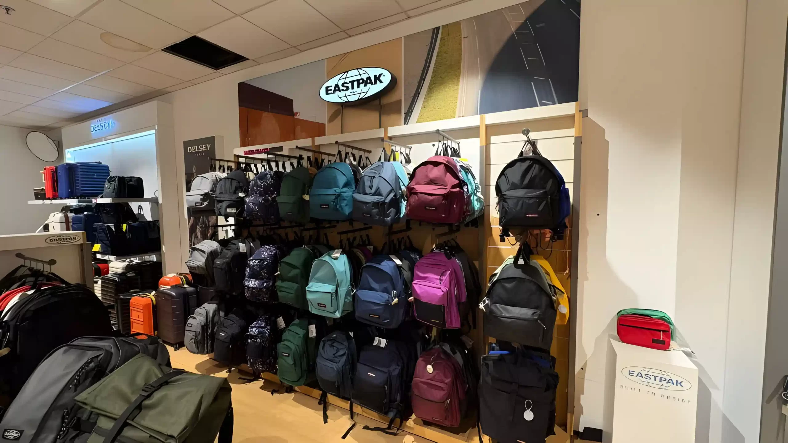 Banner 1 scaled - Eastpak Tienda Online Espa&ntilde;a