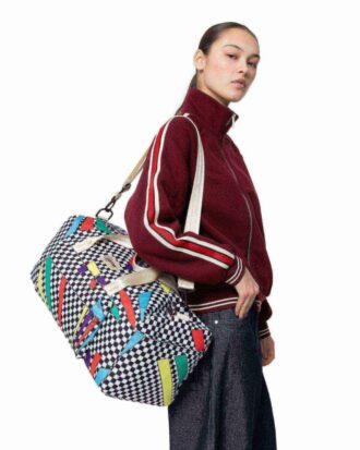 bolso de mano eastpak 2 1 330x413 - Bolso de mano Eastpak